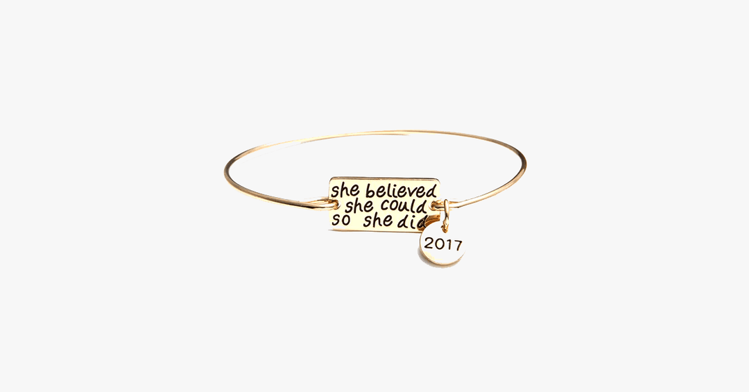 Skanto | Hun trodde hun kunne, så hun gjorde det armbånd med 2017 charm