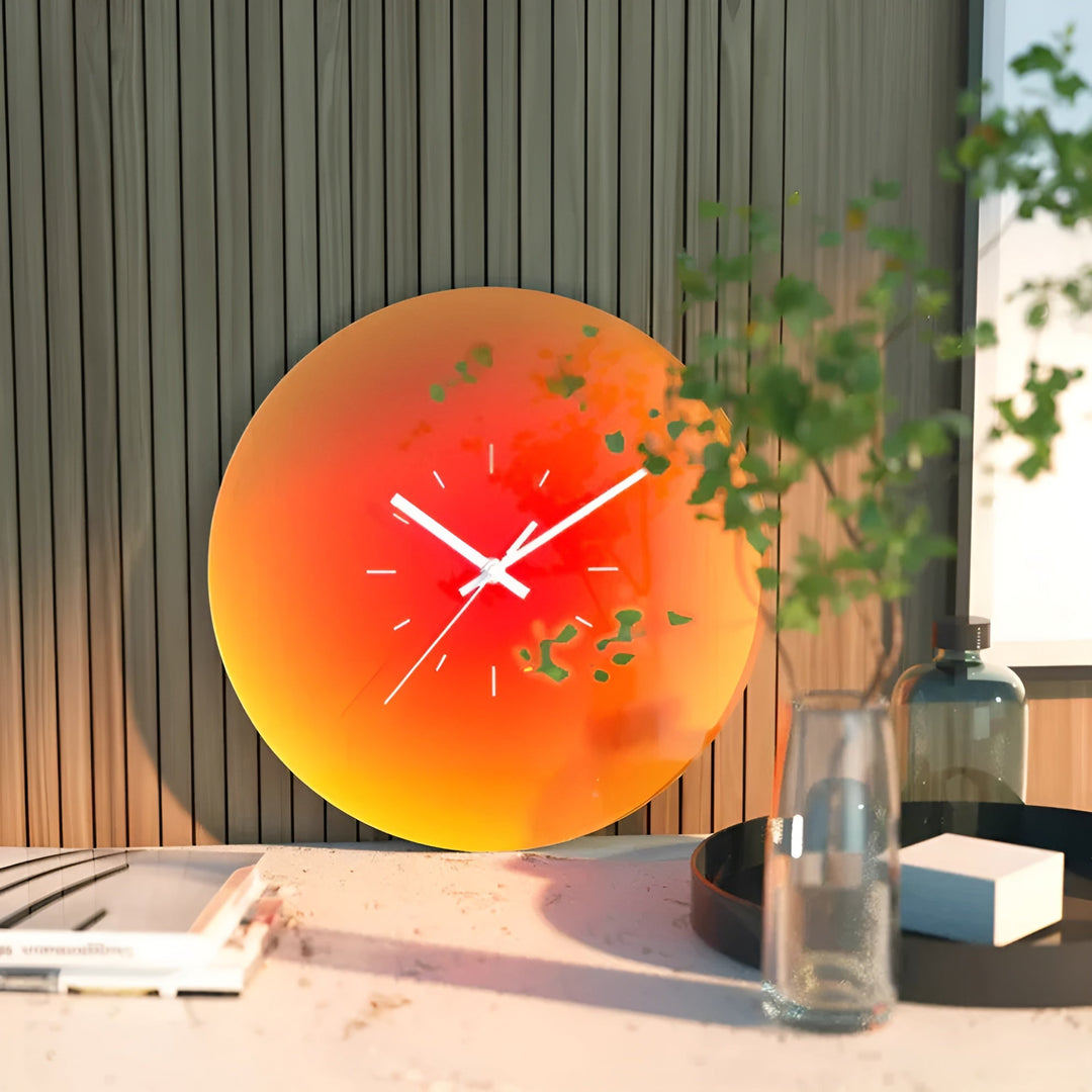 Glass Veggklokke – Moderne Design med Solnedgangsmotiv | Skanto