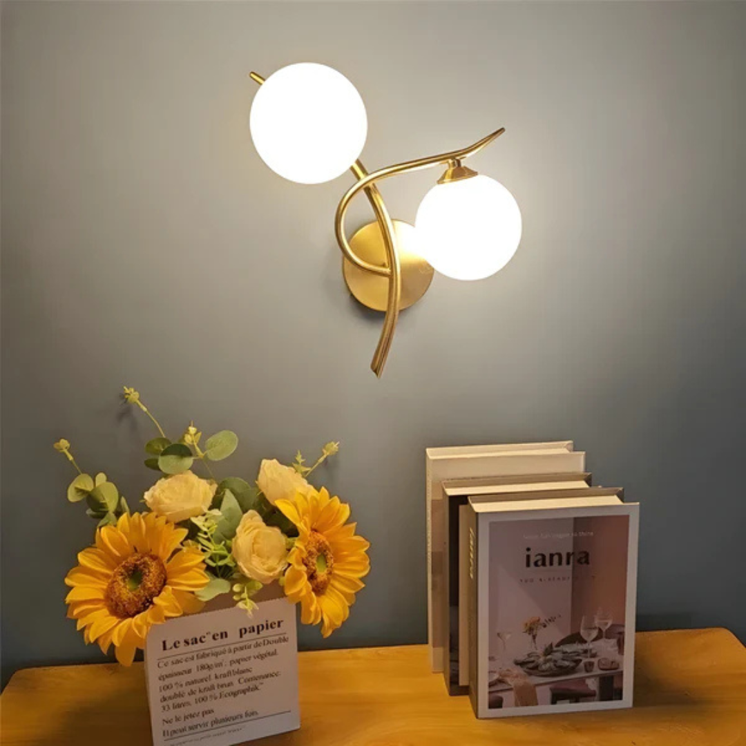 Skanto | Glass og Kobber LED Vegglampe med Varm Hvit Glød
