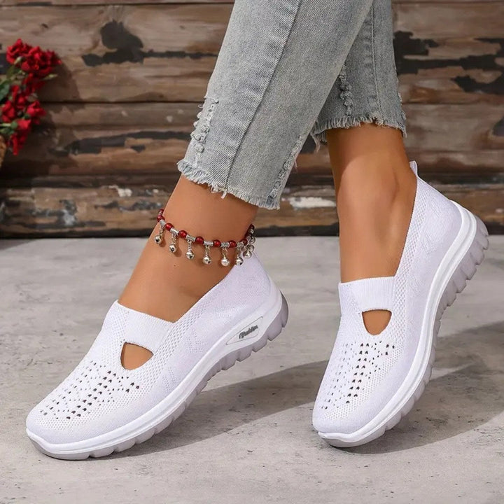 Vellora – damesko i netting med slip-on-komfort