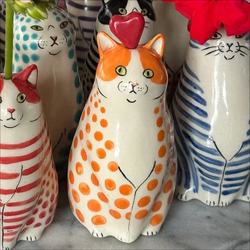 Skanto | Dotted Cat Vase