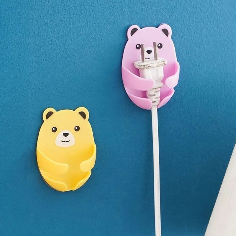 Starker Cartoon Bear Hook | Skanto