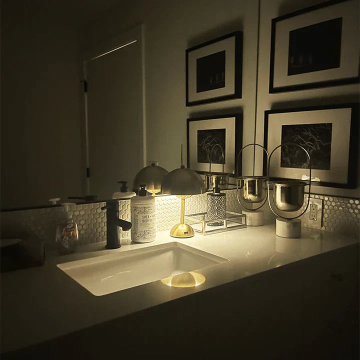 Skanto | Moderne bordlampe