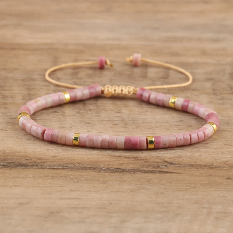 Skanto | Flettet armbånd med 2,4 mm naturstein ruller – Seraphina