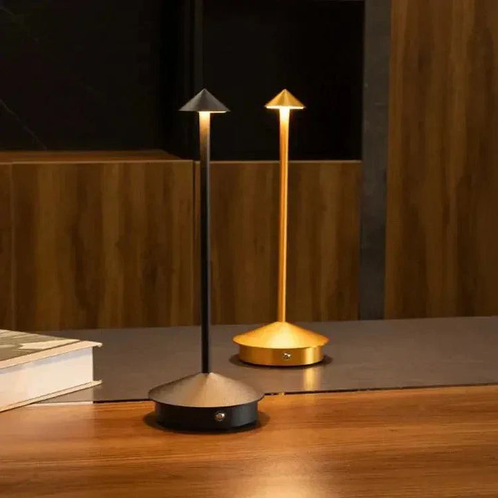 Skanto | BeamLuxe - Elegant Trådløs Bordlampe