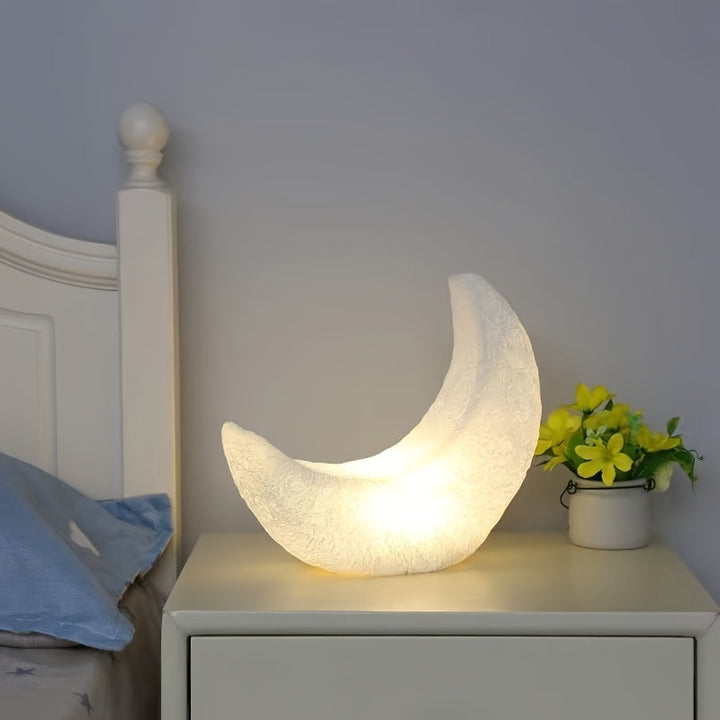 Skanto | Halvmåne Nattlampe i Art Deco Stil – Batteridrevet med Bryter
