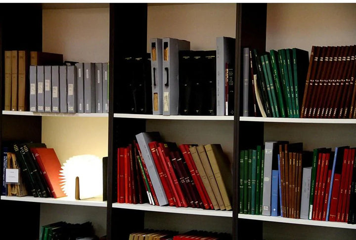Skanto | BookGlow LED Boklys - Stilfull belysning med en kreativ vri