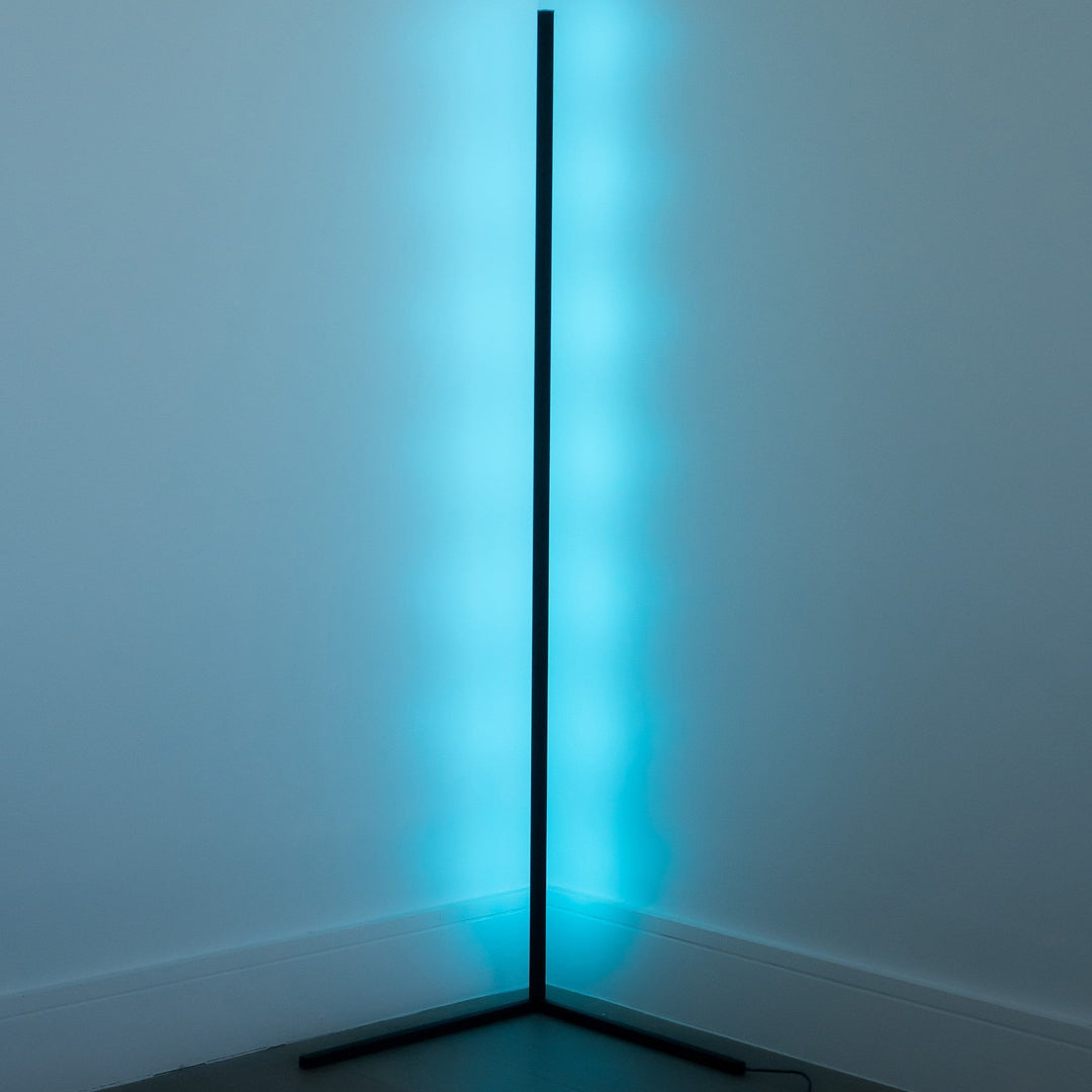 Skanto | Stående Hjørne Lampe LED Dimbar Minimalistisk Design