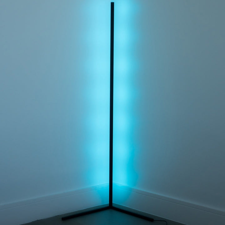 Skanto | Stående Hjørne Lampe LED Dimbar Minimalistisk Design