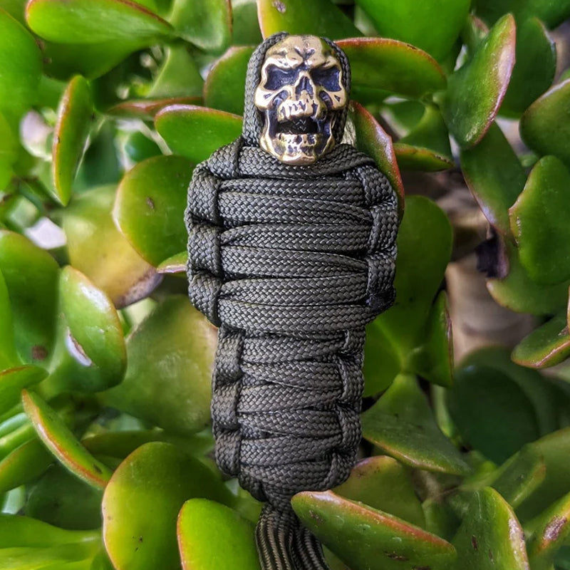 Skanto | Paracord nøkkelring mumie messing hodeskalle