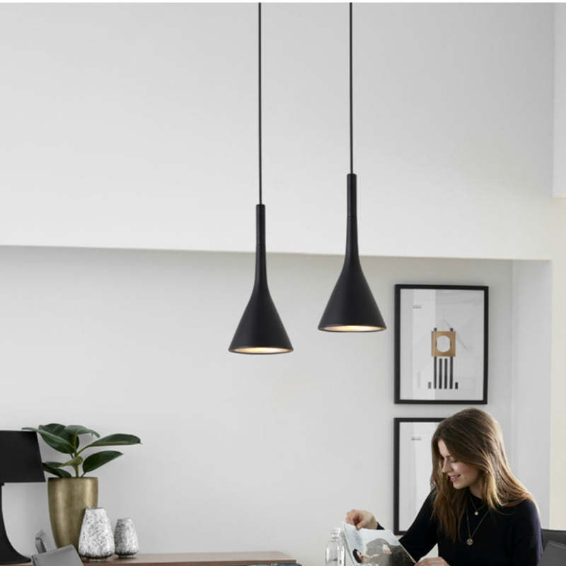 Moderne Trekant Pendellampe - Trionda | Skanto