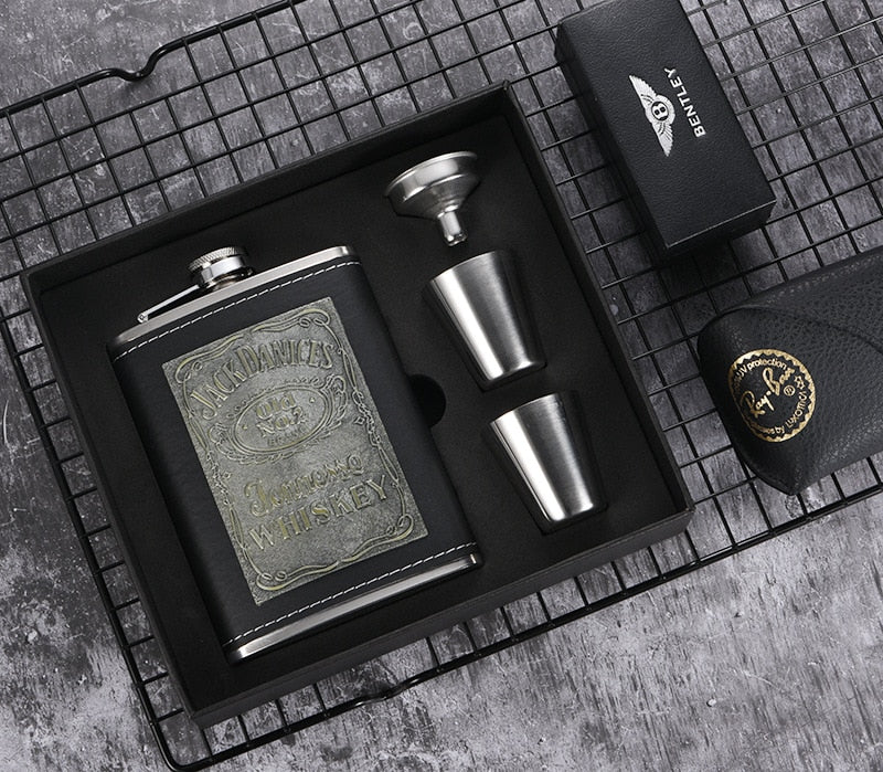 Skanto | 8oz Whisky Flaske laget av Rustfritt Stål Alkohol Trakt Hofteflaske Brodert Gull Silke Stoff Emballasje Gaveeske Sett