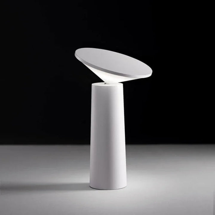 Skanto | Moderne lampe med justerbar lysstyrke