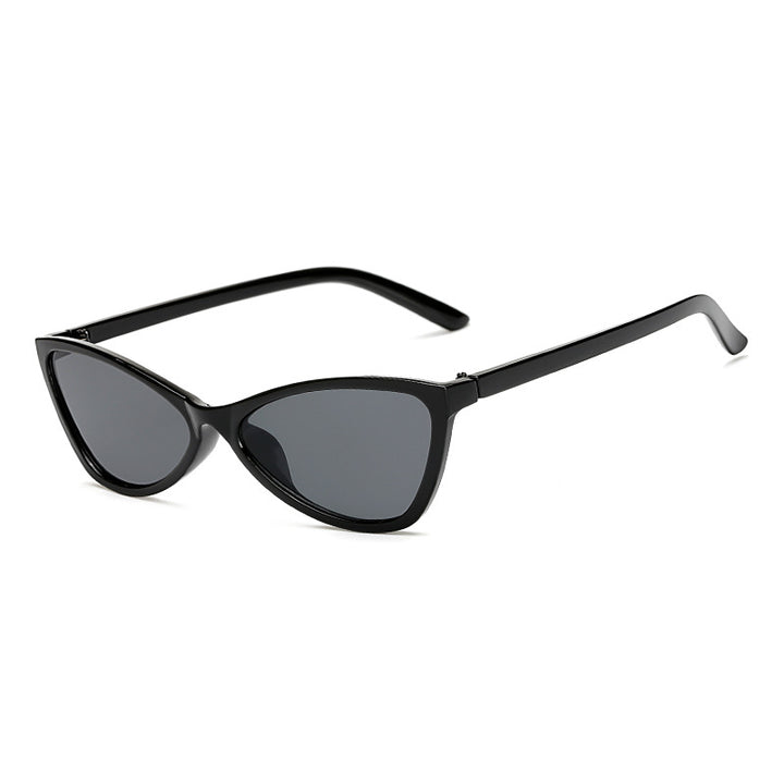 Dame Cat-Eye solbriller med elegant, lett ramme Skanto