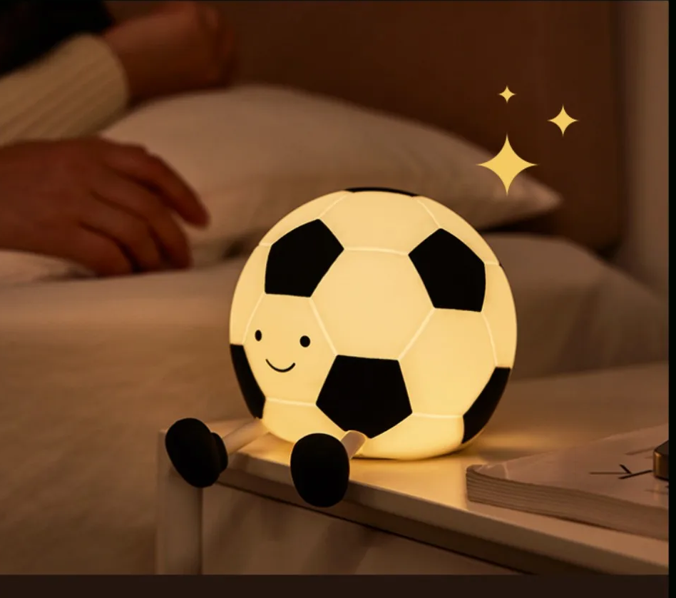 Skanto | Oppladbar fotball silikon nattlampe – GlowKick