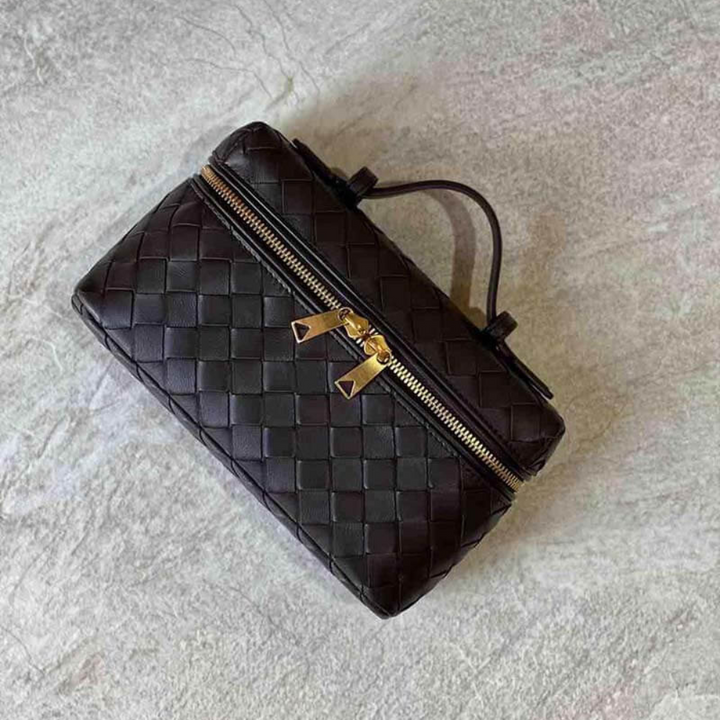 Skanto | Yashna – Kvinners Trendy Vevd Crossbody Bag Kompakt & Chic Håndveske