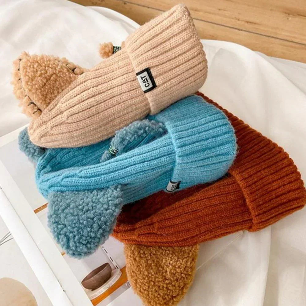 Skanto | Kattenoor Vinterlue CosyCharm – Myk strikket lue for kvinner med leken utseende