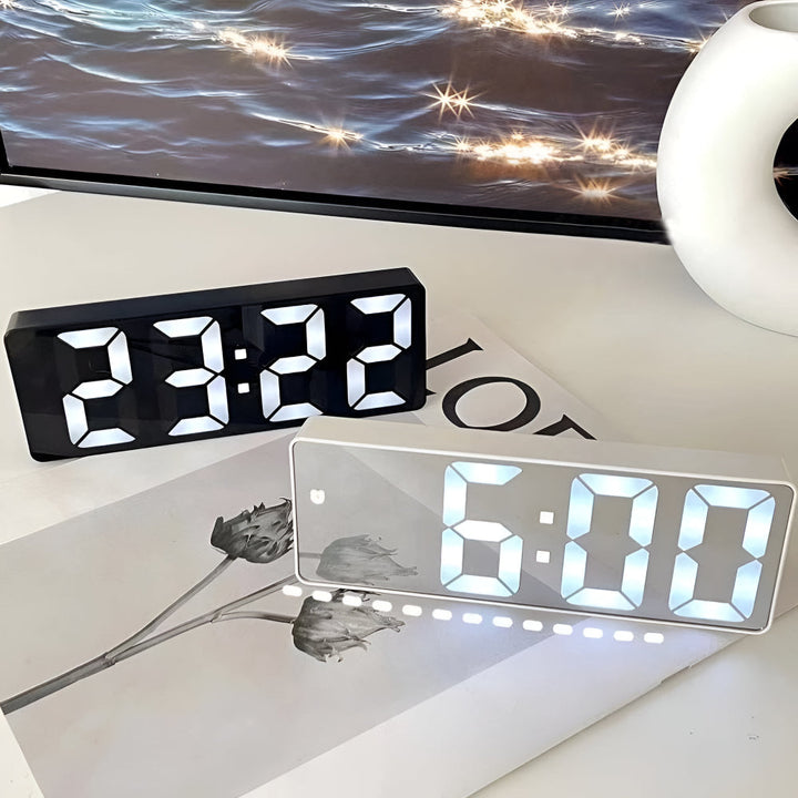 Skanto | Digital LED Spejl Væk clock