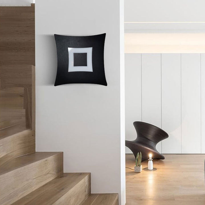 Skanto | Designer LED Vegglampe Perfekt Belysning for Terrasser og Gjerder