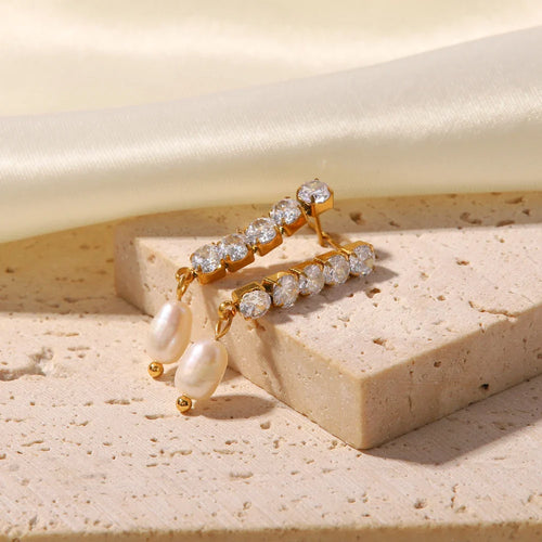 Skanto | 18k Delikat Diamant Frynse Perle Dangle Øredobber