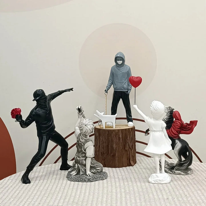 Skanto | Dropshipping Banksy Skulptur Kolleksjon Blomst Kastende Statue Pop Kunst Moderne Ballongjente Figur Kontor Hjem Dekorasjon