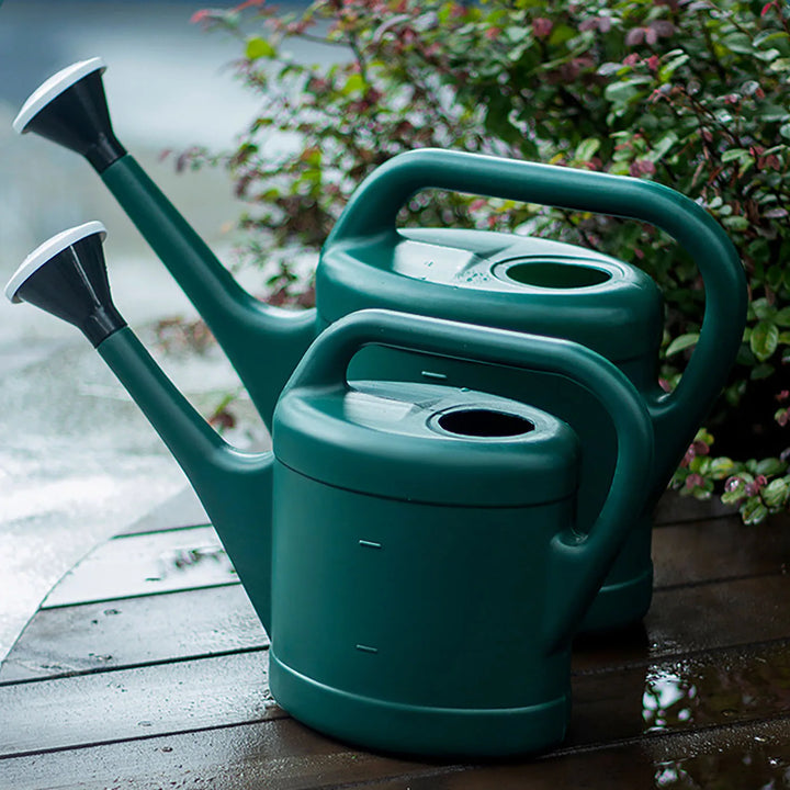 Skanto | Storvolum vannkanne med lang tut – plast for hagepleie