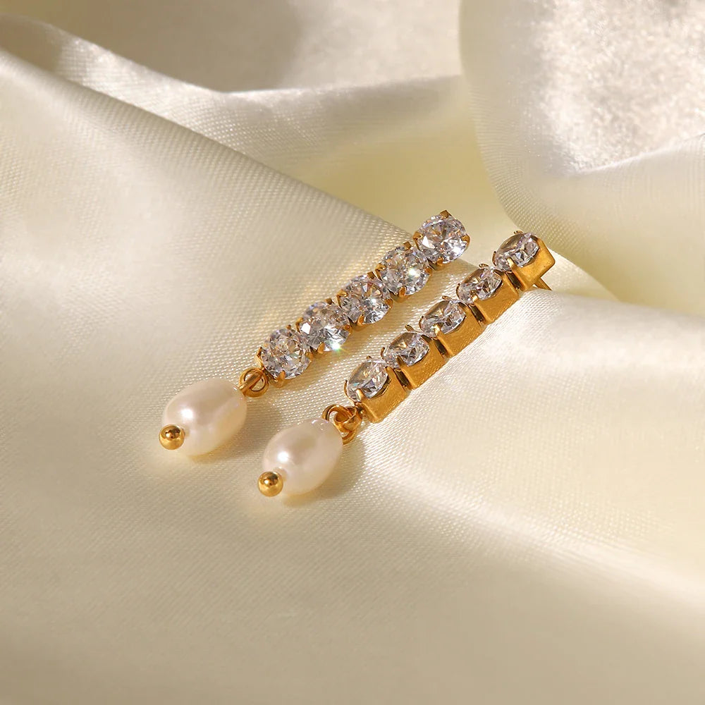 Skanto | 18k Delikat Diamant Frynse Perle Dangle Øredobber