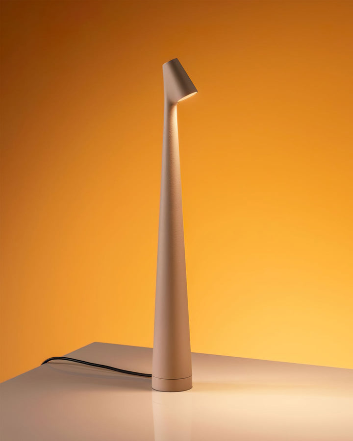 Skanto | EcoLight – Energieffektiv oppladbar skrivebordslampe