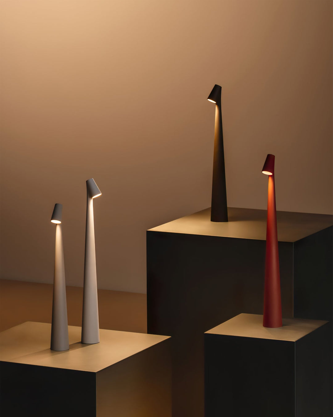 Skanto | EcoLight – Energieffektiv oppladbar skrivebordslampe