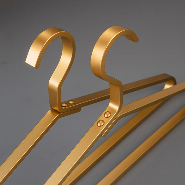 Skanto | Alloy Slimline Klær Kleshengere