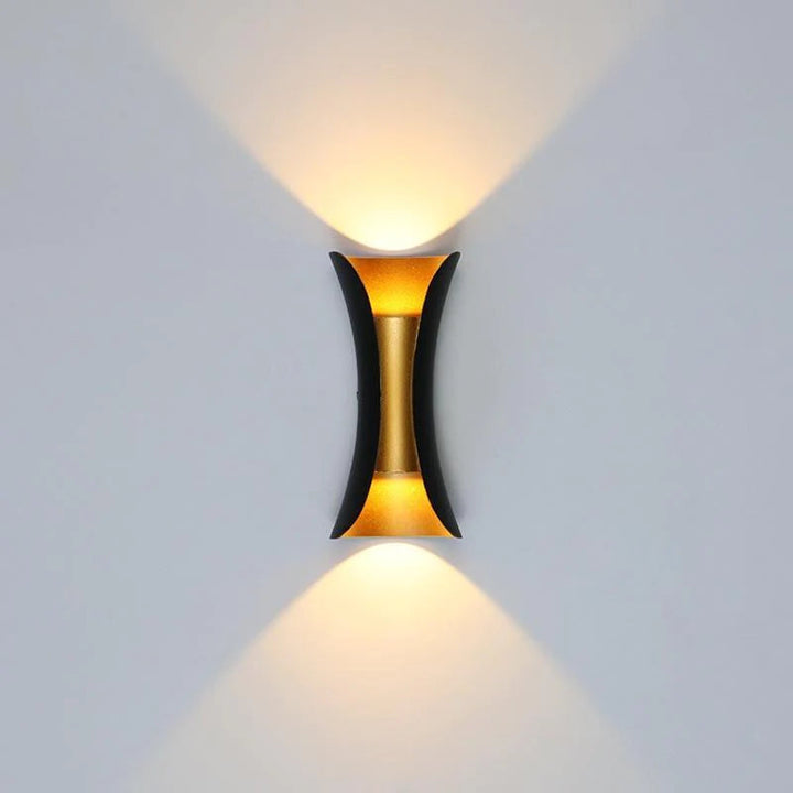 Skanto | HydraBeam - Moderne Vanntett LED Vegglampe
