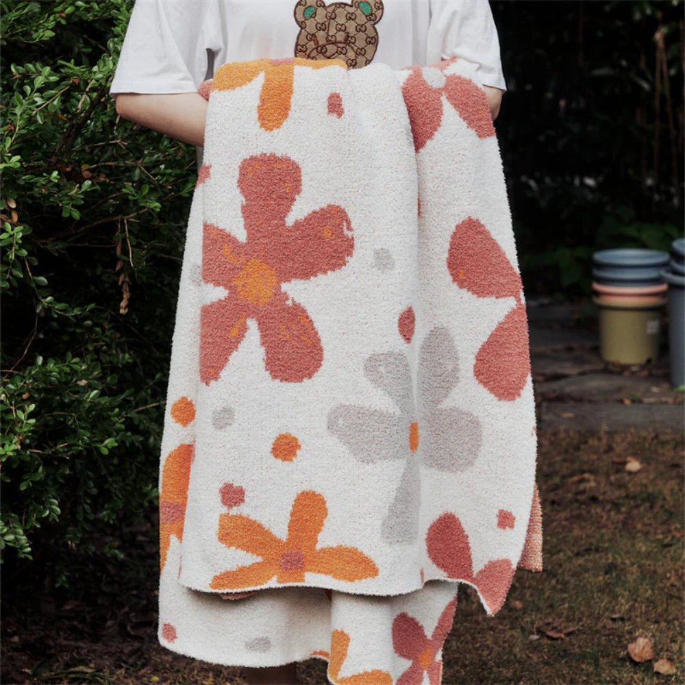 Skanto | Alvian Floral Myk Strikket Teppet