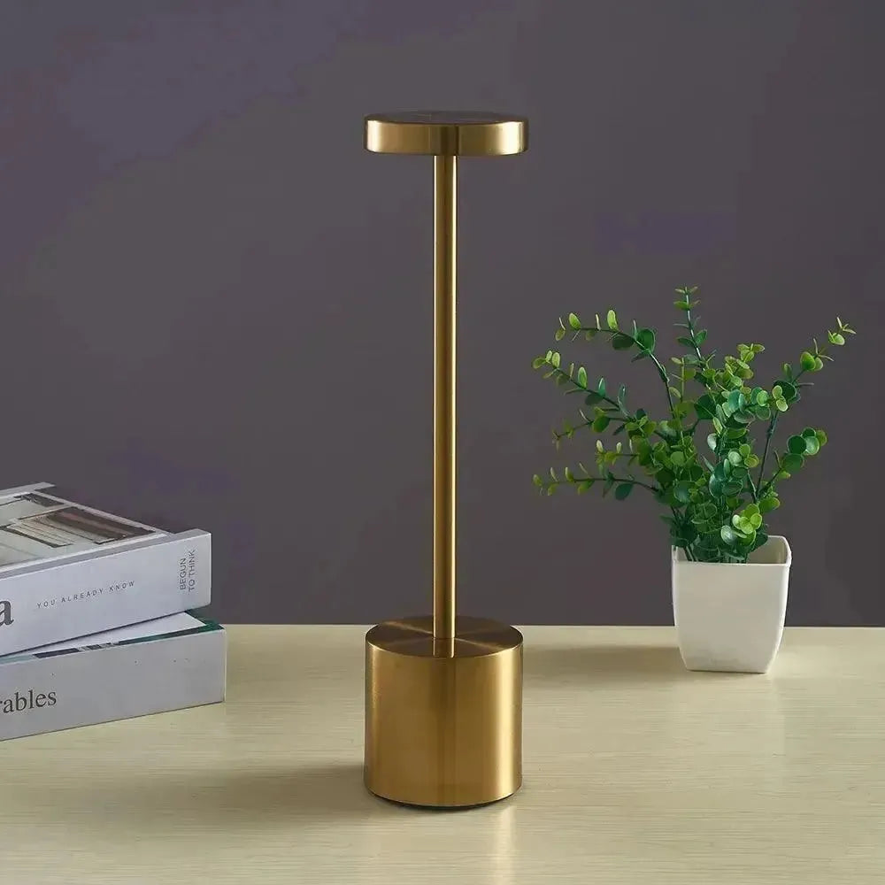 Astori - Oppladbar bordlampe uten kabel | Skanto