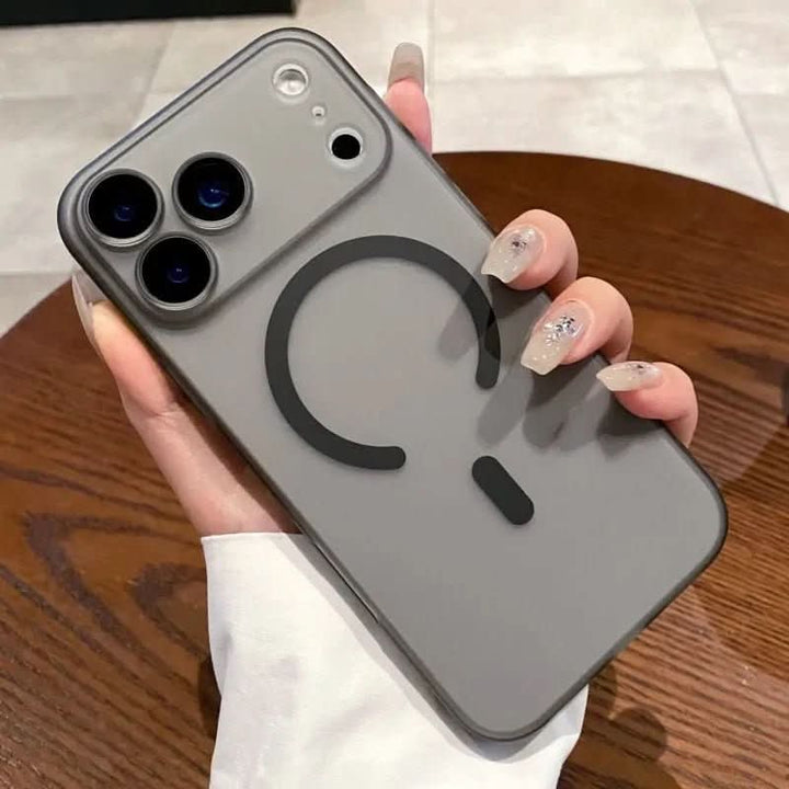Skanto | Ultra-tynn, matt, klar MagSafe-deksel for iPhone