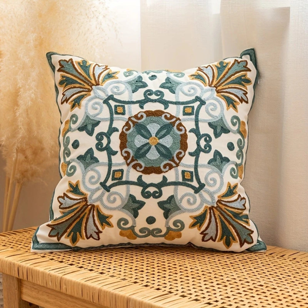 Skanto | Aurae Brodert Vintage Putetrekk