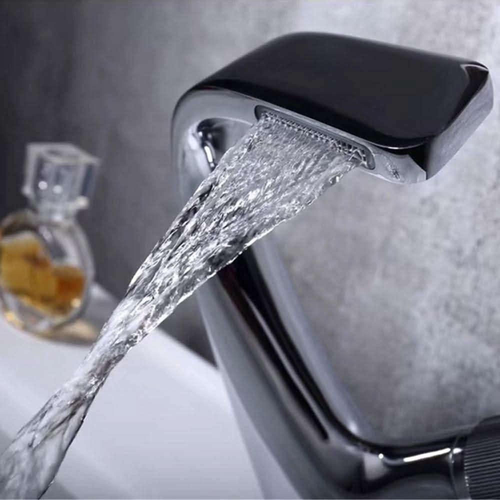 Moderne Waschtischarmatur – Stilvoller Chromhahn