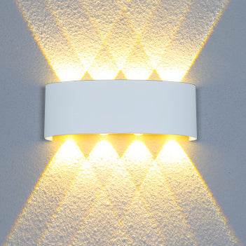 Moderne minimalistisk aluminium akryl vanntett LED vegglampe for utendørs terrasser | Skanto