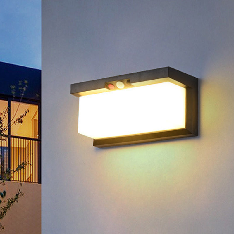 Moderne minimalistiske sol- og vanntette plast- og PC-rektangulære LED-vegglampe for utendørs, patio og hage | Skanto