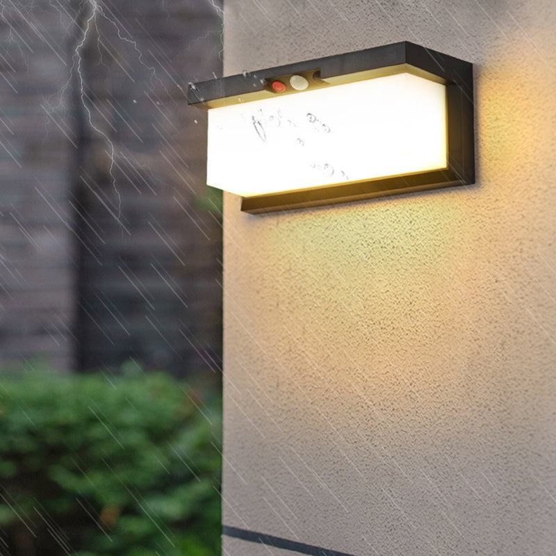Moderne minimalistiske sol- og vanntette plast- og PC-rektangulære LED-vegglampe for utendørs, patio og hage | Skanto