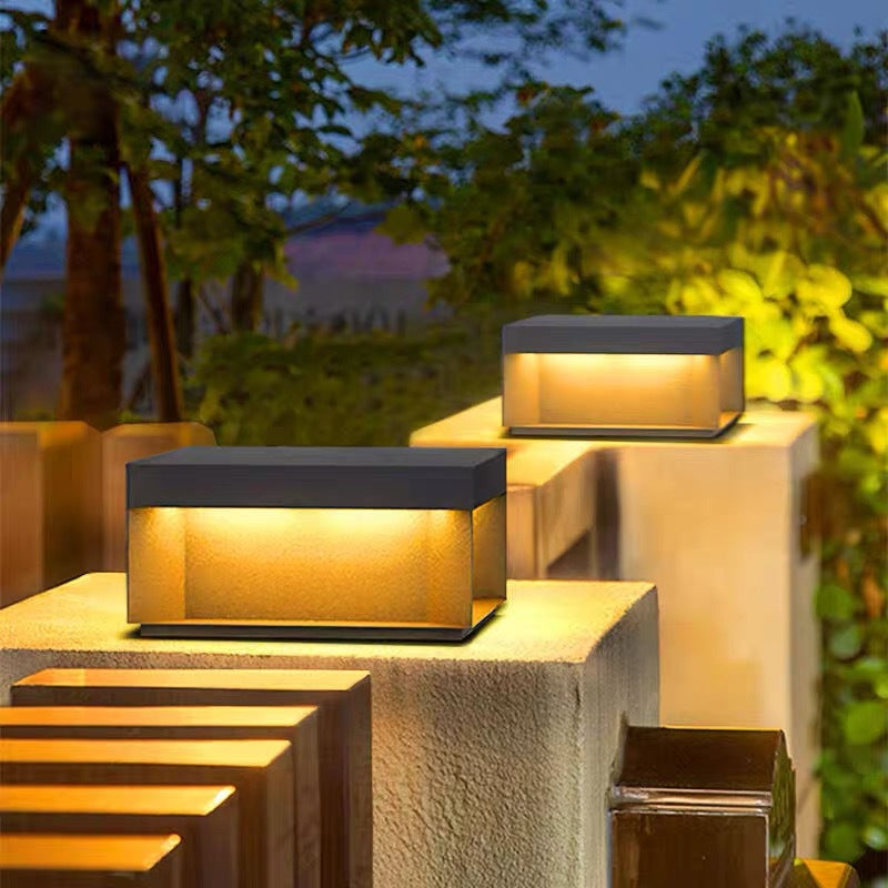 Moderne Minimalistiske Rustfritt Stål Firkantet LED Utendørs Lys Med Solenergi & Vanntette Funksjoner For Hage, Terrase, Port | Skanto