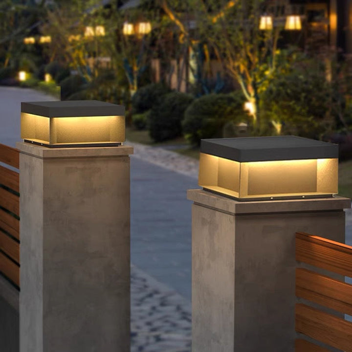 Moderne Minimalistiske Rustfritt Stål Firkantet LED Utendørs Lys Med Solenergi & Vanntette Funksjoner For Hage, Terrase, Port | Skanto