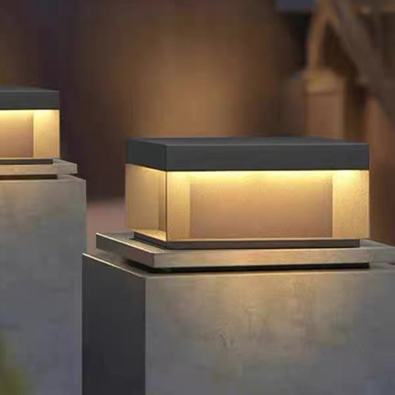 Moderne Minimalistiske Rustfritt Stål Firkantet LED Utendørs Lys Med Solenergi & Vanntette Funksjoner For Hage, Terrase, Port | Skanto