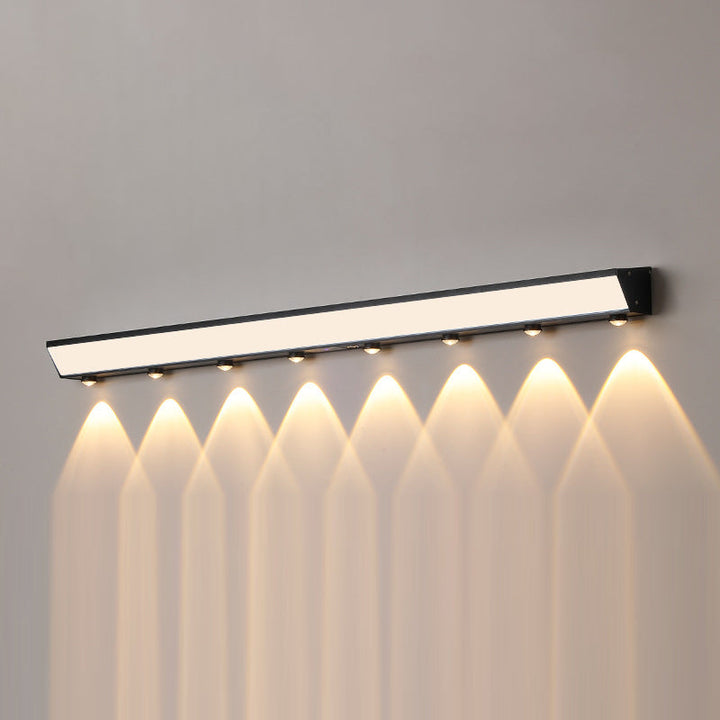 Soldrevet, vanntett, rektangulær LED-vegglampe med bevegelsessensor, laget av akryl, aluminium og rustfritt stål for terrassen
