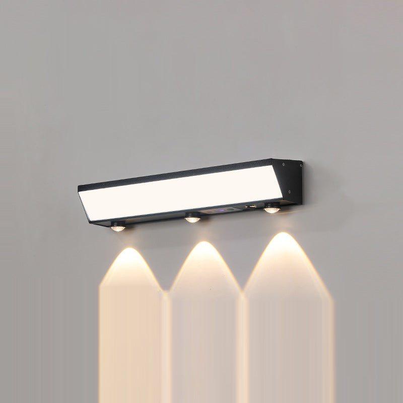 Moderne minimalistiske solenergi vanntett bevegelsessensor akryl aluminium og rustfritt stål rektangulær LED vegglampe for utendørs patio | Skanto