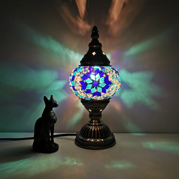 Skanto | Tradisjonell Tiffany Oval Glass Jern 1-Lys Bordlampe for Stuen