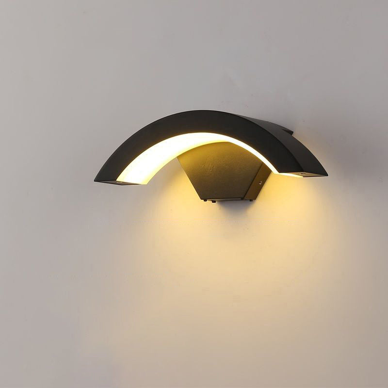 Moderne minimalistisk buet aluminium akryl LED vegglampe for hage | Skanto