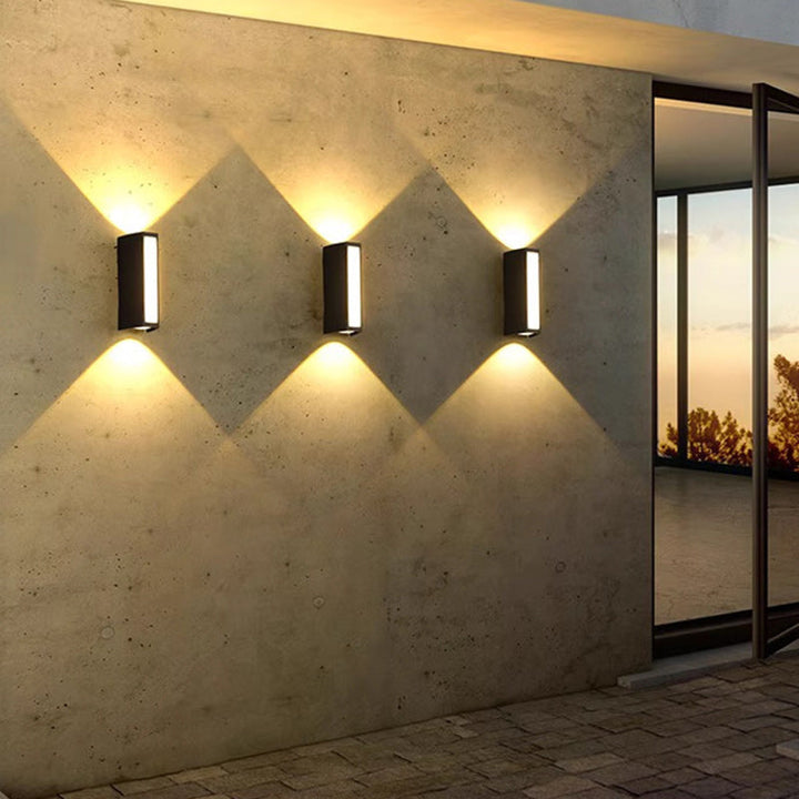Moderne Minimalistisk Kolonne Plast LED Vegglampe For Hage | Skanto