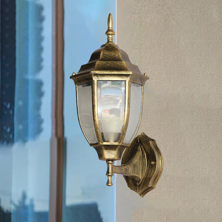 Samtidig Retro Vanntett Hexagonal Bur Aluminium Frostet Klart Glass 1-Lykt Vegglampe For Ute Patio | Skanto