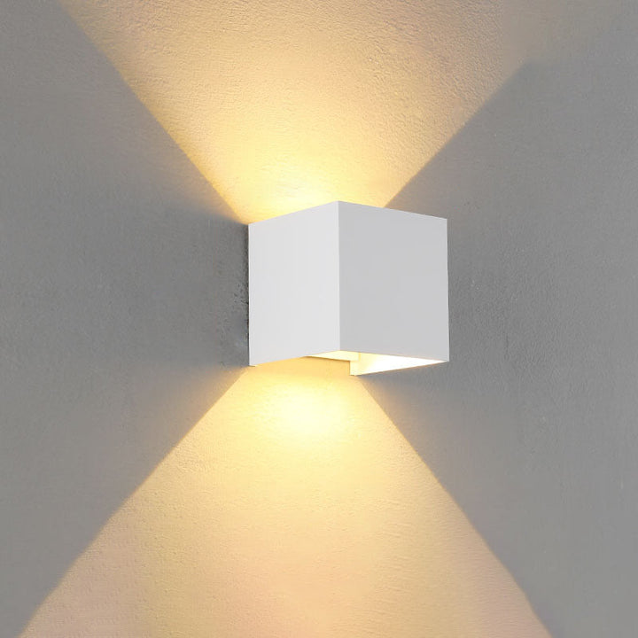 Skanto | Moderne Minimalistisk Vanntett kube Opp Ned Aluminium Glass Induksjon LED Vegg Lys Lamper For Soverom