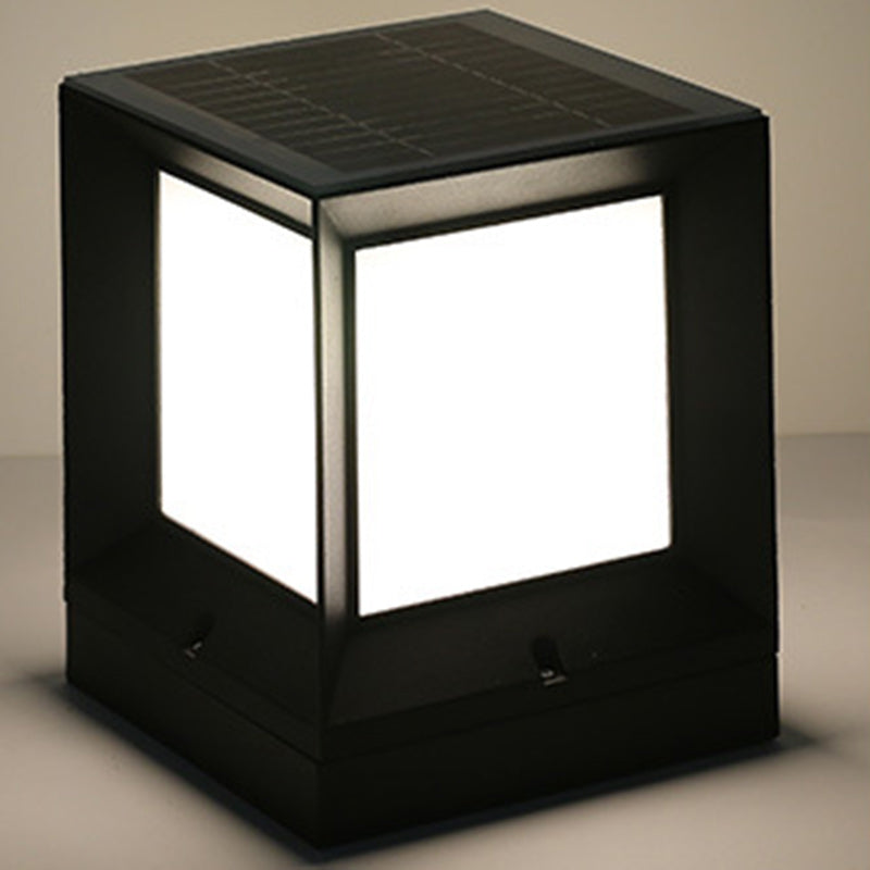 Moderne Minimalistiske Solvannfaste Firkantede Aluminium Acryll LED Utendørs Stolpe Lys For Hage | Skanto